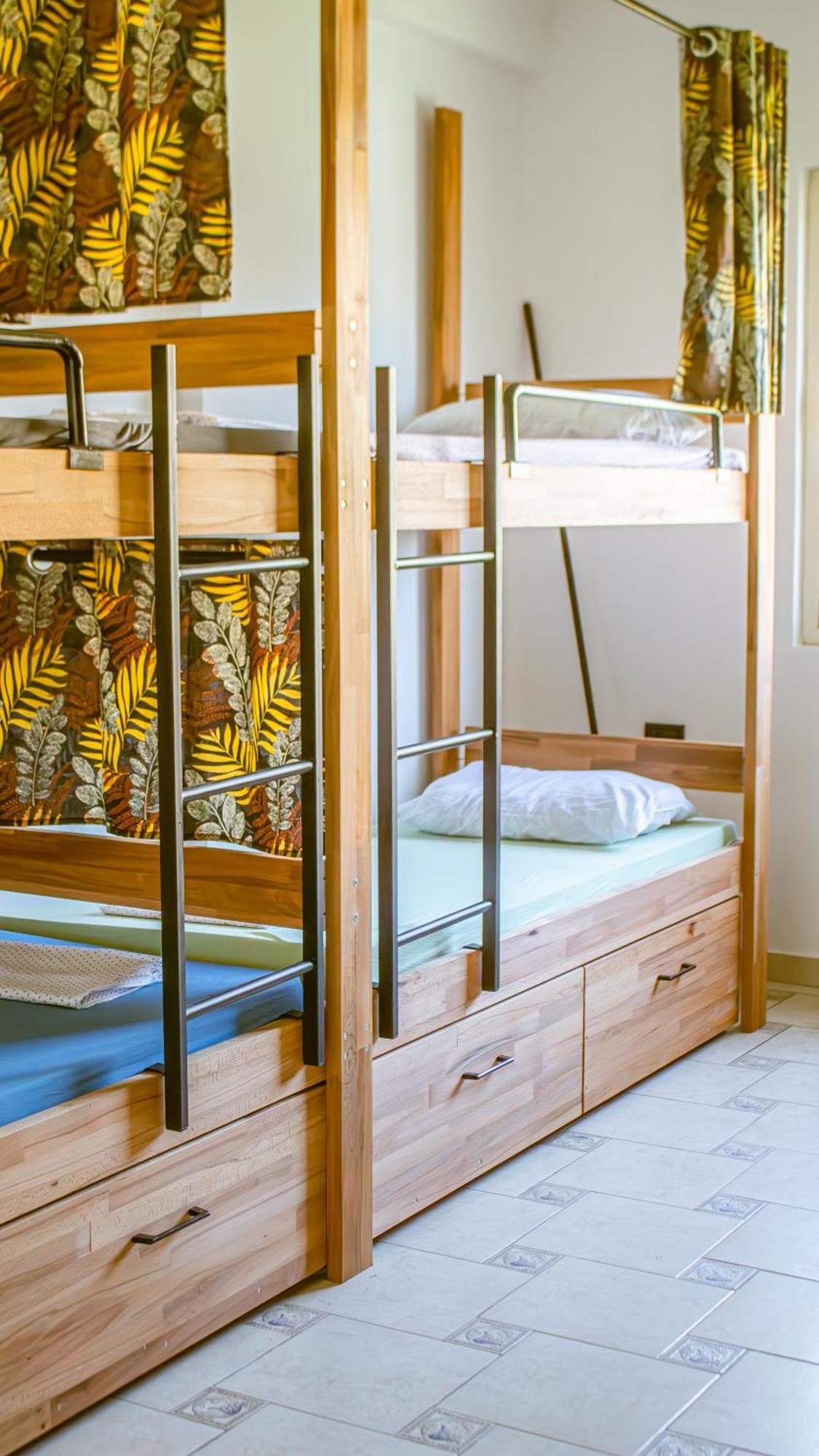 Hostel Albania Tirana Zewnętrze zdjęcie